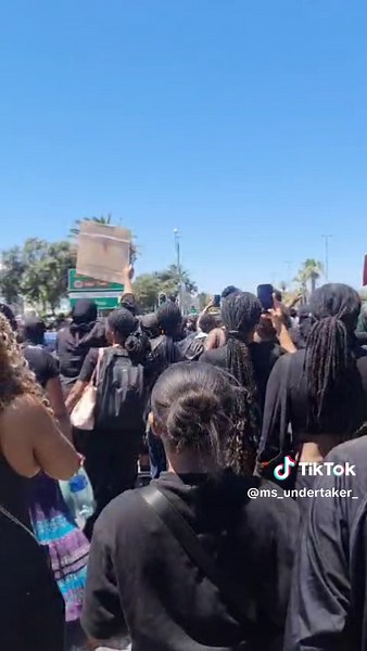 Women For Change Shut Down @womenforchange.sa and Goodall & Bourne supporting GBV #seapoint #gbvsouthafrica #womenForChange #shutdown