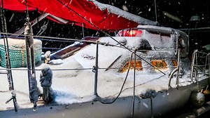 Frozen Afloat: Surviving a Snowstorm on a Sailboat