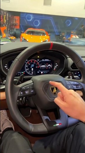 2025 Lamborghini Urus SE Price: 260,000