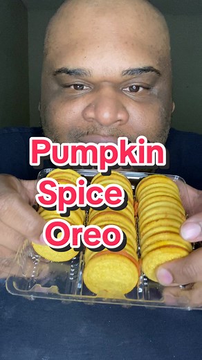 Delicious Pumpkin Spice Oreos Review