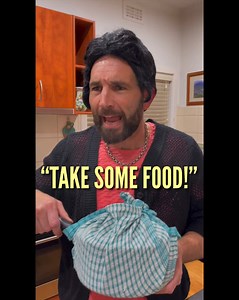 “Take some food or is gonna be trouble!” 🤾🏻‍♀️👡 😆 Sooshi Mango | ETHNIX COMEDY