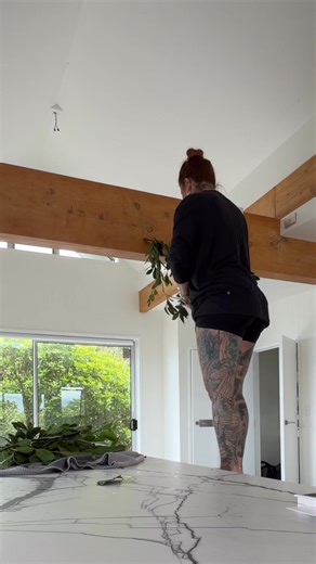 65K views · 710 reactions | Drying bay leaves in NZ summer ✨ 1....