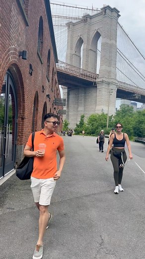 Dumbo fun walk with @yaya_duangamphai @tmmiwsna #dumbo #dumbobrooklyn #usa #nyc | Thawatchai Harnjampa
