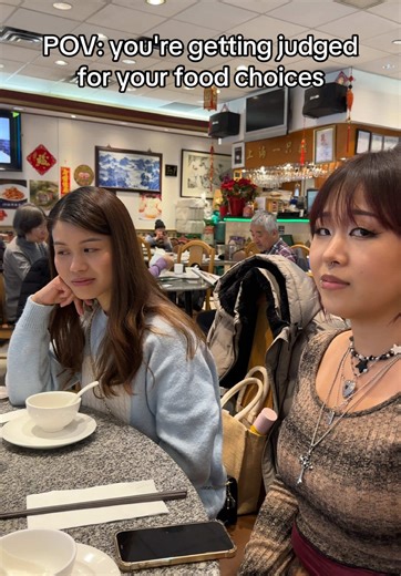 they're just stunlocked at my w chinese resto order 😤