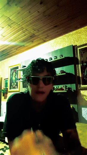 Os vídeos de Raquel Welch (@welchkel) com son original - TOYSTIK