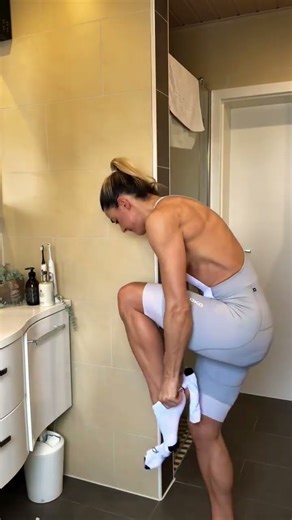 Gym Moments 🔥 Strong Girl 🥶 Fitness Motivation 💪 #gym #motivation #shorts