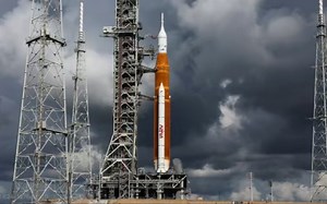 见证历史，SLS火箭发射成功，鸽王终于如约成功发射。