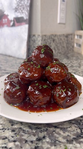 Keyshawn Hudson on Instagram: "If you’re inviting me to your baby shower just put these in your registry and I gotchu."