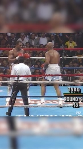 When Holyfield fended off Foreman 🔥 | Top Rank Boxing
