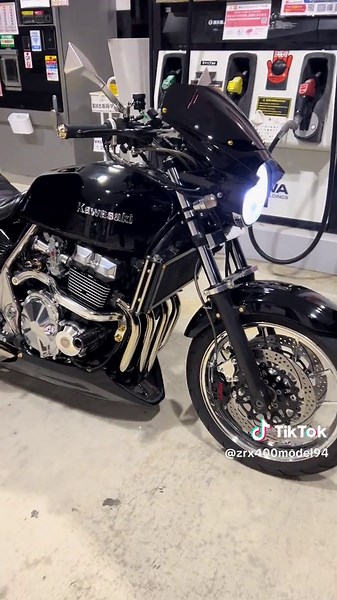 ZRX400カスタムの魅力