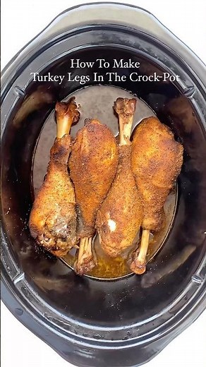 Slow Cooker Turkey Legs #slowcooker #crockpot #turkeylegs #thanksgivingrecipes #holidayrecipes
