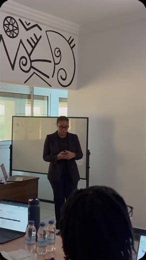 🌱 La Gen Z au cœur de la communication responsable Les étudiants de Bachelor 3 de l’IFRAN ont conçu une stratégie de contenu multimédia pour la marque RESPIRE, alliant écoresponsabilité, inclusion et accessibilité. 🎥 Découvrez en vidéo leur projet du Bloc 1, pensé pour toucher un nouveau public engagé : la Gen Z. #IFRAN #Bachelor3 #ProjetÉtudiant #communicationresponsable