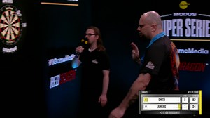 WHAT IS JENKINS UP TO!😳 Graham Jenkins has somehow managed to bust 124 and hands the leg to Smith! | MODUS Super Series