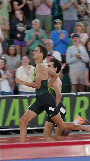 Liam Murphy beats the field by one hundredth to win the men’s #mile in 3:50.49 🫢 #usatf #track