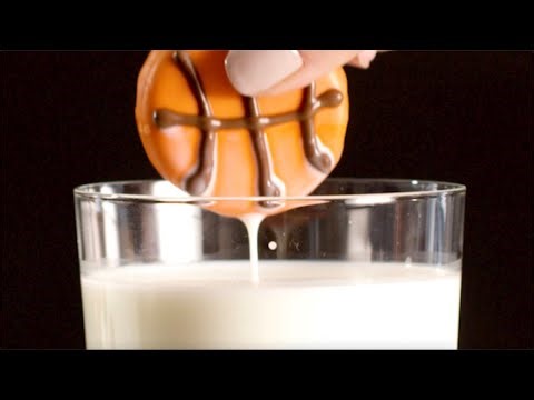 How to Decorate Easy Basketball Cookies | Hy-Vee Seasons