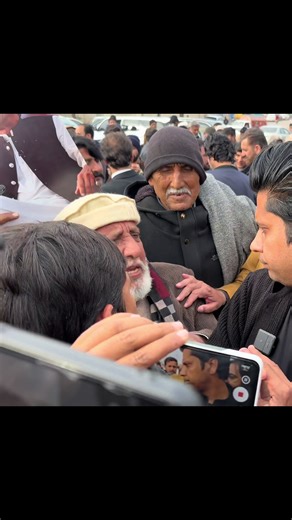 عمران خان کا کارکن لڑ گیا #imrankhan #maryamnawazsharif #pti #imrankhanzindabad