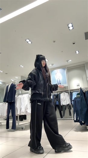 Heavy Love: A Viral Trend in Music