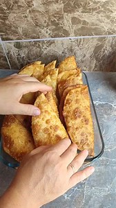 Cel mai gustos și rapid aluat pentru plăcinte .În doar 2 minute. Ingrediente aluat🥧 500 gr. făină 250 ml apă clocotită 4 linguri ulei sare după gust. @reper #retete #placinte #aluat #gustos #retetesimple | Elizaveta Beleuta
