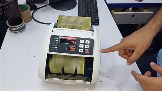 Cash Counting Machine with Fake Note Detector