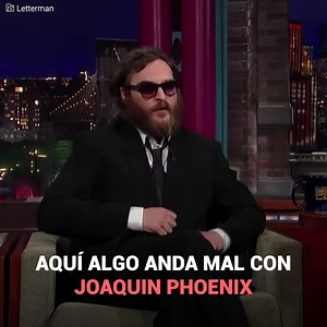 “-Solo relájate, en serio”. Este no parece Joaquin Phoenix. Es la entrevista más rara que ha dado. Letterman no sabía qué hacer. Y todo iba a salirse de control. Síguenos en nuestro canal de YouTube: http://bit.ly/yt-iconos | íconos