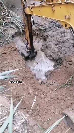 🚜 Small Excavator in Action | Mud Soil Excavation | Real Construction Site Work