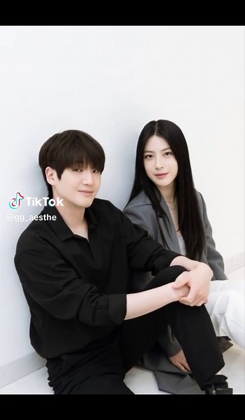ARTICLE] Interview with Yoonjae and Jiwon on #MySiblingsRomance Yoonjae and Jiwon, siblings currently appearing on JTBC and Wavve's entertainment program 'My Sibling’s Romance,' conducted an interview. As siblings introduced midway through 'My Sibling’s Romance,' Yoonjae and Jiwon have captured viewers' attention with their distinct charm compared to other participants. Jiwon expressed,