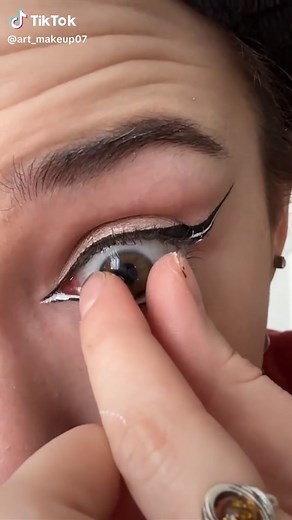 can't cry with makeup on #makeup #fyp ##greenscreenvideo