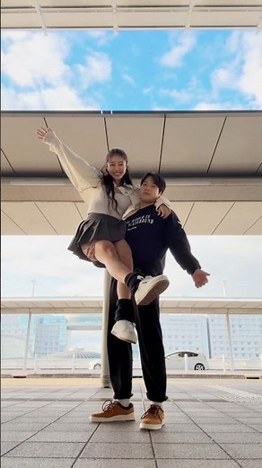 여자친구 한 손으로 들기