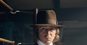 Irish actor Aidan Gillen makes Peaky Blinders debut and he is terrifying