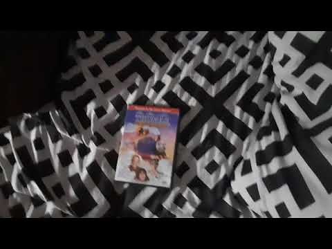 Knuckles watches the Columbia Tristar DVD logo