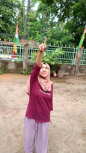 227K views · 686 reactions | Ada helikopter 藍藍 | kumpulan hiburan anak fairazfamily | Facebook