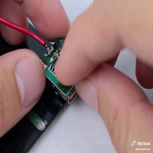 DIY Solar Power Bank Charger for Smartphones