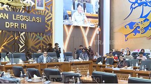 Fadly Dan Piyu Satu Band Padi Reborn Beda Pandangan Soal Ryalti - SELEBRITA PAGI #Selebrita #SelebritaTrans7 #TRANS7 #lagiviral #viral #infotainment #gosip #gosipartis #hotgosip | TRANS7