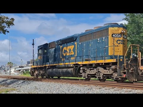 CSX 4054 heading through Downtown #railway #railtrack #train