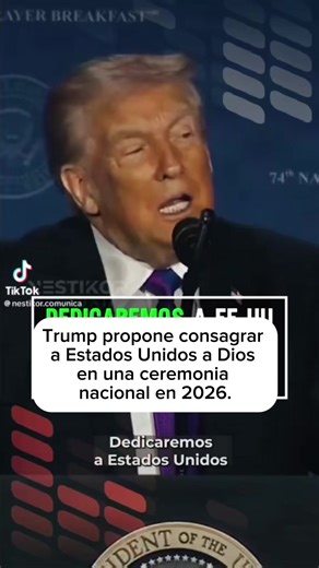 El presidente de Estados Unidos, Donald Trump, generó sorpresa y debate tras anunciar que el país será consagrado a Dios el próximo 17 de mayo de 2026. Según el anuncio, la ceremonia tendría un carácter simbólico y espiritual, con la participación de líderes religiosos y representantes de distintas comunidades de fe. La iniciativa, de acuerdo con el mandatario, busca reafirmar los valores espirituales y morales de la nación en medio de los desafíos sociales y políticos que enfrenta el país. El a