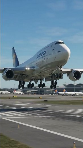 Lufthansa Boeing 747-8 Smooth Landing! ✈️ Perfect Jumbo Jet Touchdown in 4K #Shorts