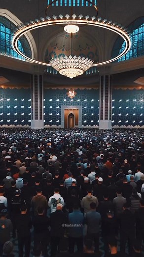 30,000 people attending prayer at the Astana Grand Mosque in Kazakhstan 🇰🇿🕌 Video by @bydastann #muslim #astanagrandmosque #islam #kazakhstan