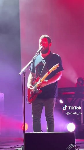 Manchester Orchestra Live Performance of 'Shake It Out'