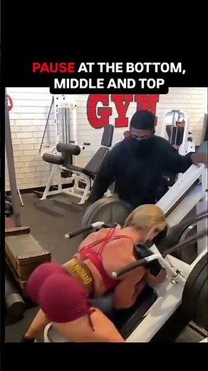 Pause reps on reverse hack squat