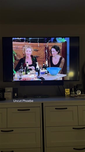 Uncut Phoebe Moments from Friends