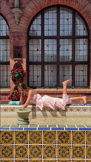 🌸 Fountain Daydreams in Floral Pink 🌸📖