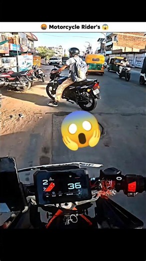 Who Caused This Crash 🤬 Kiski Galti hee #riders#motovlog