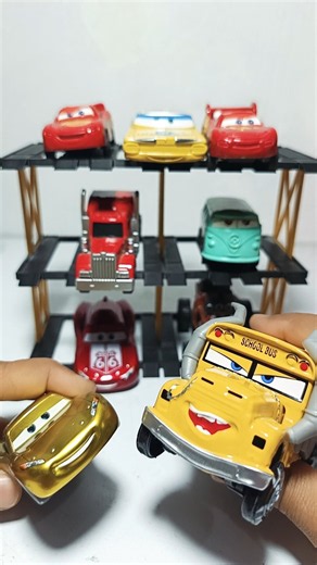 🚌💛 Yellow McQueen & School Bus Truck Dancing! 🚗🔥 Funny Toy Cars ASMR #Shorts #McQueen #ToyCars