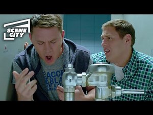 21 Jump Street: Meet The Dealer 🤮 (JONAH HILL & CHANNING TATUM FUNNY SCENE) ON NETFLIX