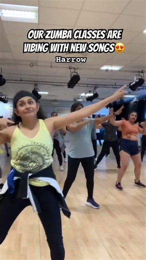 Wow song | Hai jawani toh ishq hona hai | Varun, Mrunal, Pooja | Zumba | dance workout | London