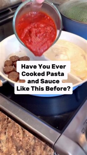 With our GoodCook Healthy Ceramic Divided Fry Pan, you can have it all! Serve up TWO delicious sauces at once! #GoodCook #HealthyCooking #DividedPan #PastaSauce #Non-Toxic #Nonstick | GoodCook