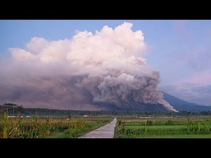 Eruption of Java's volcano forces thousands to evacuate in Indonesia