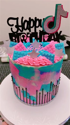 Creative TikTok Cake Decorating Ideas
