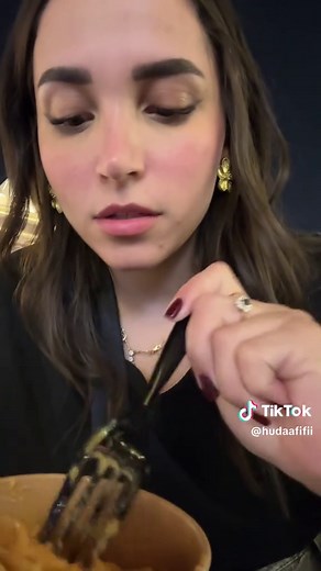 Trying cheese wheel for the gery first time🤤🤭 #globalvillage #cheesewheelpasta #foodtok #allaboutdudi #fffffffffffyyyyyyyyyyypppppppppppp