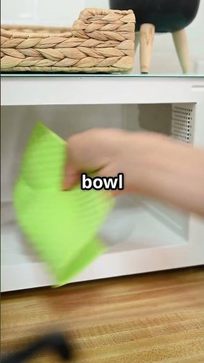 How to Clean a Microwave in 30 Seconds – No Scrubbing!